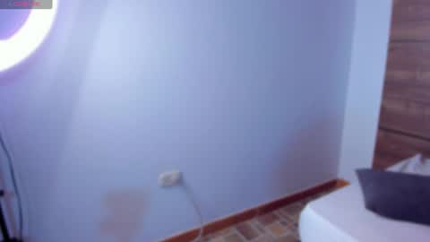Snapshot of lara_petit chatting on 07/11/26, 10:55 Lara Petit online show from 07/11/26, 10:55