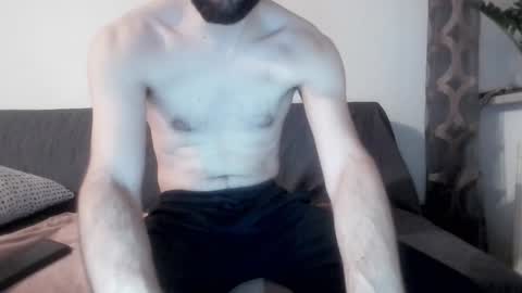 laraaan online show from 02/02/25, 04:54