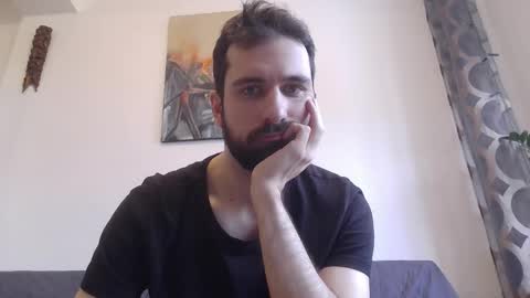 laraaan online show from 01/09/26, 11:02