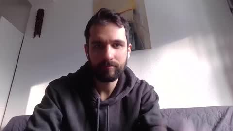 laraaan online show from 01/10/26, 01:35