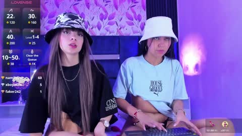 Snapshot of larabrook chatting on 01/17/25, 11:18 Lara online show from 01/17/25, 11:18