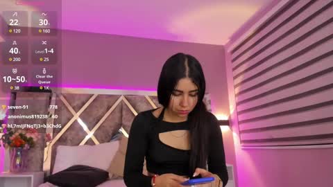 Snapshot of larabrook chatting on 02/11/25, 11:54 Lara online show from 02/11/25, 11:54