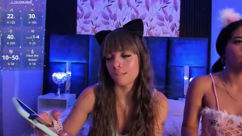 Snapshot of larabrook chatting on 09/19/25, 11:38 Lara online show from 09/19/25, 11:38