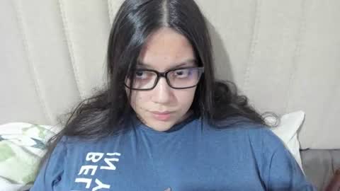 lara online show from 02/27/25, 02:42