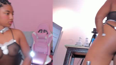 Snapshot of laraebony_ chatting on 07/11/26, 11:02 laraebony_ online show from 07/11/26, 11:02