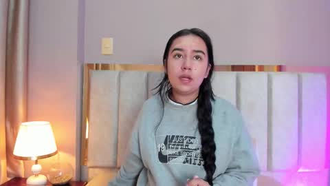 Snapshot of laragoldd chatting on 02/07/26, 12:36 Lara Gold online show from 02/07/26, 12:36