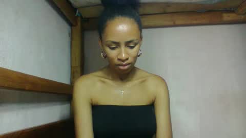 larah98 online show from 03/03/26, 06:52