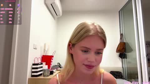 Stella online show from 02/15/26, 10:14