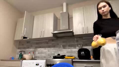 lara online show from 03/26/26, 06:13