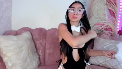 Lara online show from 06/06/26, 11:59