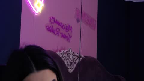 LaraKent online show from 04/15/26, 07:43