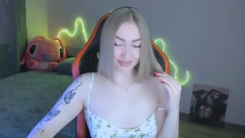 LaraKrein lk online show from 01/15/26, 11:37