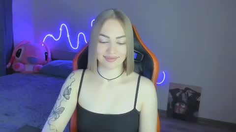 LaraKrein lk online show from 01/17/26, 12:21