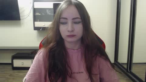 Snapshot of laralianna chatting on 12/24/24, 06:06 Laralianna online show from 12/24/24, 06:06