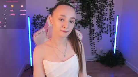 MY NAME IS LILY online show from 03/04/25, 01:01