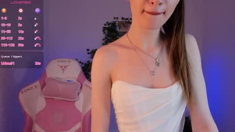 MY NAME IS LILY online show from 03/04/25, 04:06