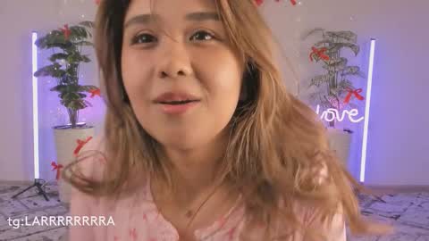 Lara online show from 02/15/26, 07:54