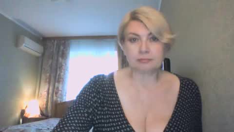laramrs online show from 05/16/26, 06:17