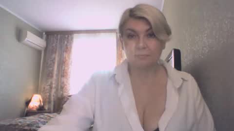 laramrs online show from 05/17/26, 03:30
