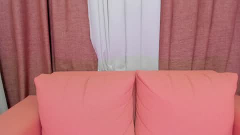 Snapshot of laramurphy chatting on 02/06/25, 12:00 Lara Murphy online show from 02/06/25, 12:00