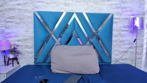 Snapshot of laramurphy chatting on 02/17/25, 09:41 Lara Murphy online show from 02/17/25, 09:41