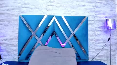 Snapshot of laramurphy chatting on 02/25/25, 10:39 Lara Murphy online show from 02/25/25, 10:39