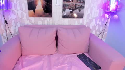 Snapshot of laramurphy chatting on 03/03/25, 11:14 Lara Murphy online show from 03/03/25, 11:14