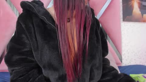 Snapshot of laramurphy chatting on 09/14/25, 09:41 Lara Murphy online show from 09/14/25, 09:41