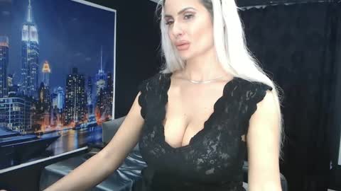 laras_moans online show from 01/01/25, 02:42