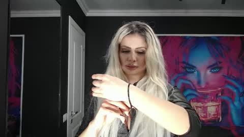 laras_moans online show from 01/14/26, 09:48