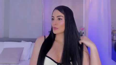 Laura online show from 06/15/26, 09:50