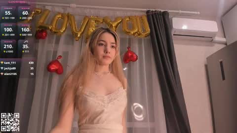 Snapshot of large_ocean chatting on 02/18/25, 08:14 Rose online show from 02/18/25, 08:14