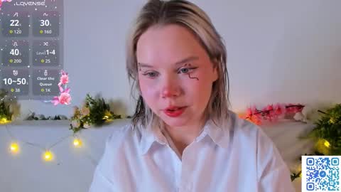 Snapshot of large_ocean chatting on 11/01/25, 01:29 Rose online show from 11/01/25, 01:29