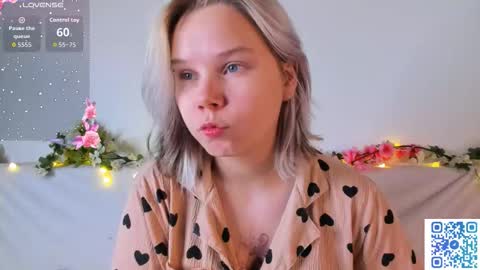 Snapshot of large_ocean chatting on 11/07/25, 01:38 Rose online show from 11/07/25, 01:38