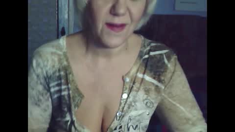 larisaq4ugo24 online show from 01/19/25, 09:33