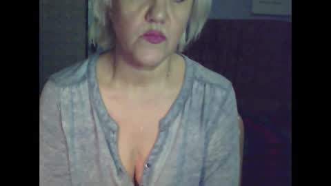 larisaq4ugo24 online show from 01/22/25, 02:14