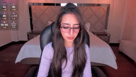 Larisa Smirnov online show from 11/03/25, 05:52