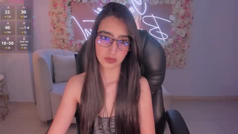 Larisa Smirnov online show from 11/28/25, 05:10