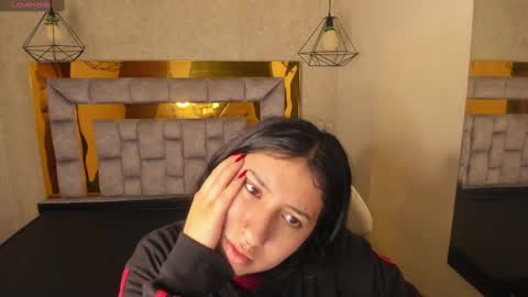  Lari online show from 11/16/25, 03:23