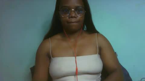 Snapshot of larissa645771 chatting on 03/05/26, 06:04 larissa645771 online show from 03/05/26, 06:04