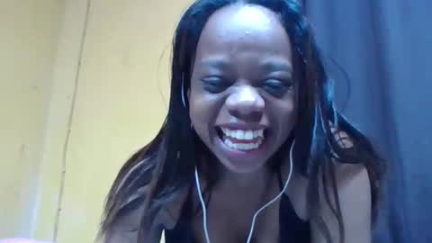 Snapshot of larissa645771 chatting on 04/18/26, 07:58 larissa645771 online show from 04/18/26, 07:58