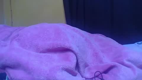 Snapshot of larissa645771 chatting on 04/19/26, 06:10 larissa645771 online show from 04/19/26, 06:10
