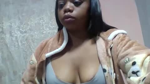 Snapshot of larissa645771 chatting on 04/24/26, 02:58 larissa645771 online show from 04/24/26, 02:58