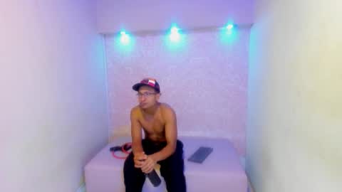 Snapshot of larry_vito chatting on 01/09/26, 12:30 LARRY online show from 01/09/26, 12:30