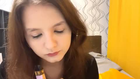 Mila online show from 06/06/26, 06:45