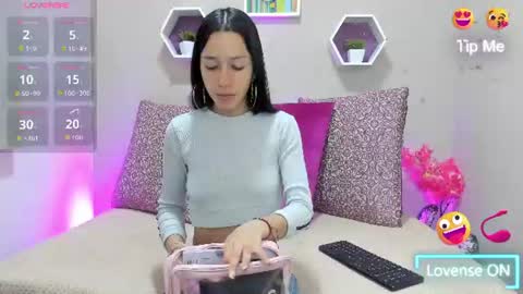 Tania  online show from 07/10/26, 01:47