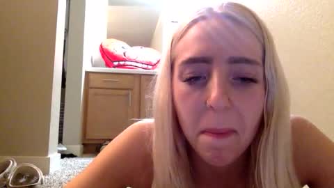 Roxy blue online show from 02/24/26, 08:45