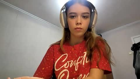 Linet online show from 03/27/26, 10:15