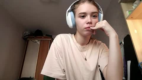 Linet online show from 04/13/26, 08:09