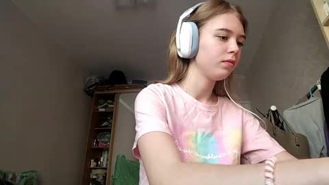 Linet online show from 04/16/26, 08:04